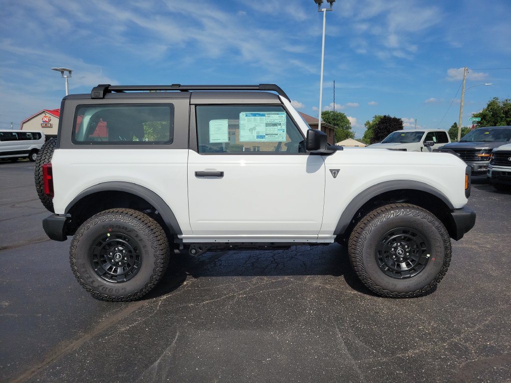 New 2026 Ford Bronco 2-Door w/ Sasquatch Package AWD/4WD image 3