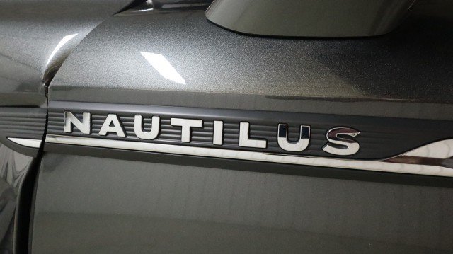 Used 2020 Lincoln Nautilus Premier w/ Equipment Group 101A AWD/4WD image 23