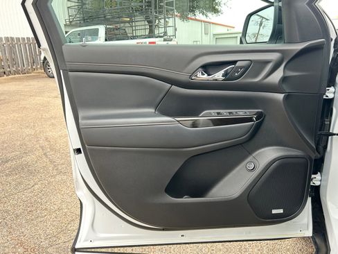 Used 2020 GMC Acadia AT4 image 27