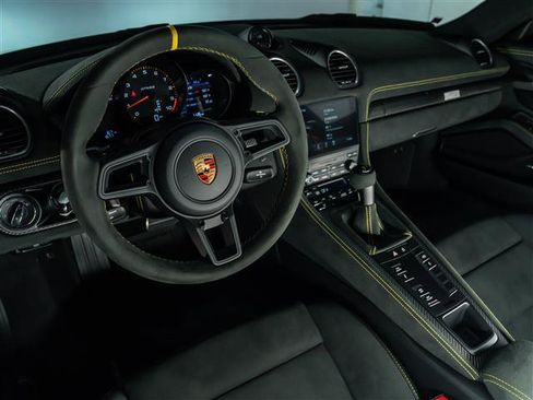 Certified 2025 Porsche 718 Cayman GT4 RS image 4