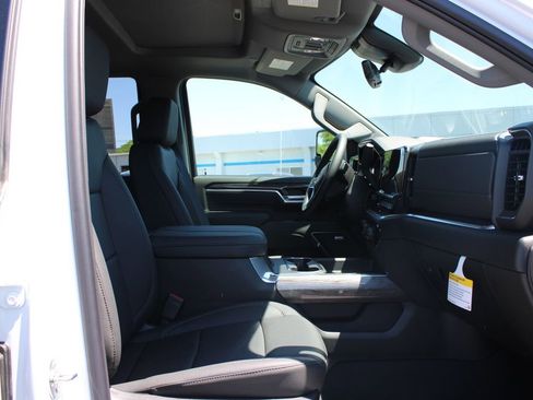 New 2026 Chevrolet Silverado 2500 LTZ w/ LTZ Plus Package AWD/4WD image 32