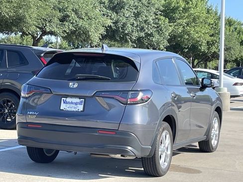 Certified 2025 Honda HR-V LX image 4