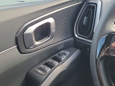 New 2026 Kia Sorento LX FWD image 30