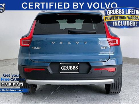 Certified 2025 Volvo XC40 B5 Core AWD/4WD image 5