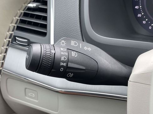 Certified 2023 Volvo XC90 B5 Core w/ Protection Package Premier AWD/4WD image 21
