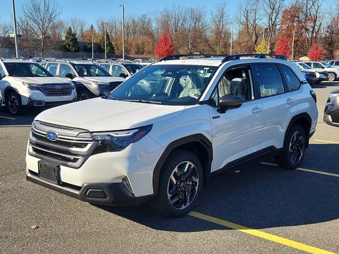 New 2025 Subaru Forester Premium image 2
