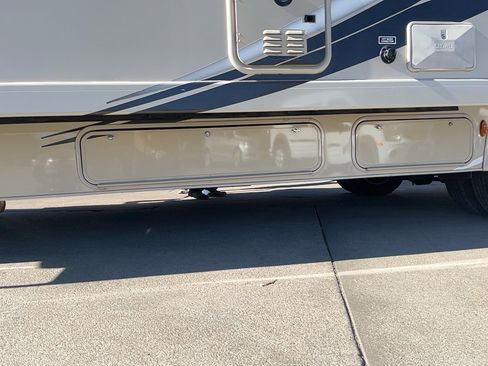 Used 2017 Ford E-450 and Econoline 450 Super Duty w/ Motorhome Prep Package RWD image 10
