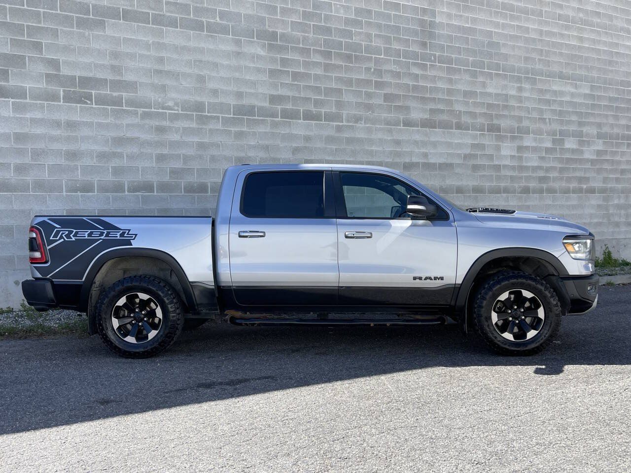 Used 2020 RAM 1500 Rebel w/ Leather & Sound Group w/ 2_W AWD/4WD image 7