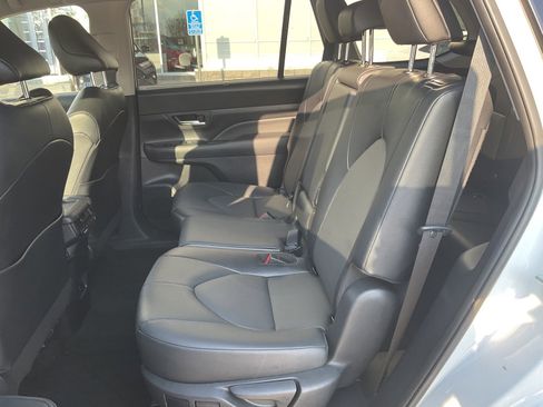 Used 2024 Toyota Grand Highlander XLE image 22