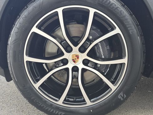 New 2026 Porsche Cayenne Coupe image 30