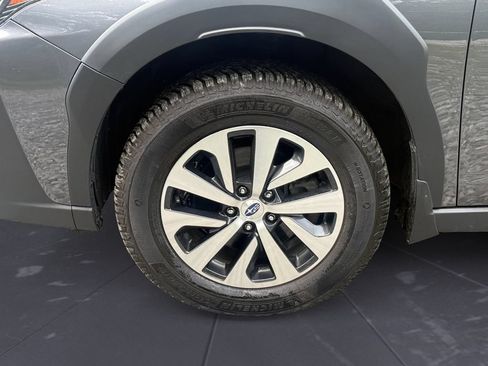 Used 2024 Subaru Outback Premium AWD/4WD image 14