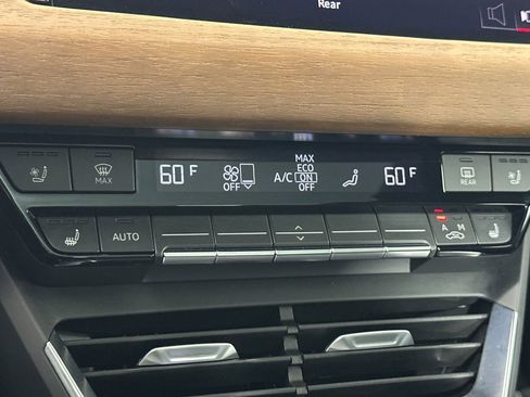 Used 2024 Audi e-tron GT Premium Plus w/ Executive Package image 19