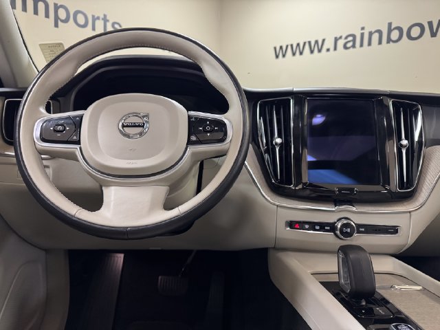 Used 2023 Volvo XC60 B5 Plus w/ Protection Package Premier FWD image 9