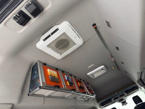 Used 2020 Ford Transit 350 XL w/ Upfitter Package image 48