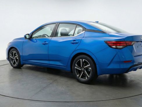 Used 2025 Nissan Sentra SV image 6