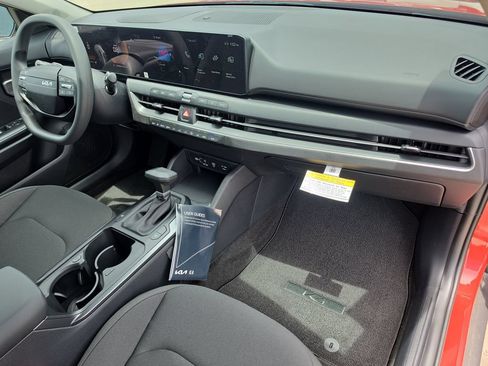 New 2026 Kia K4 FWD image 11