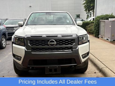 Used 2025 Nissan Frontier SV w/ SV Convenience Package AWD/4WD image 3