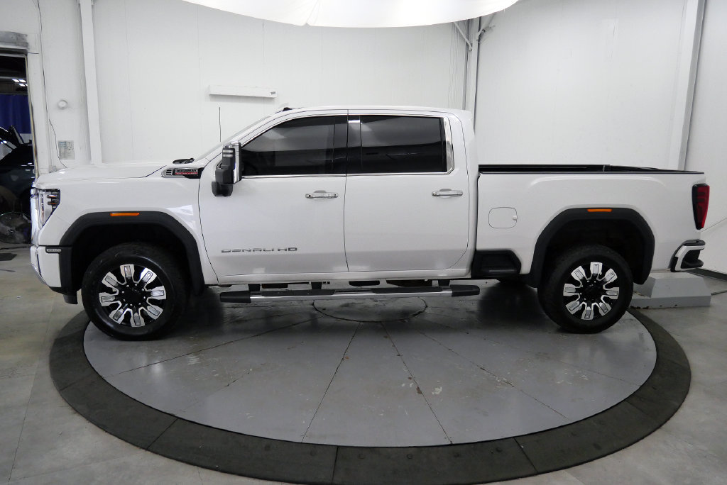 Used 2024 GMC Sierra 2500 Denali w/ Denali Reserve Package AWD/4WD image 5
