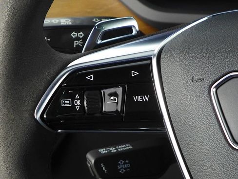 Used 2022 Audi e-tron GT Premium Plus AWD/4WD image 29