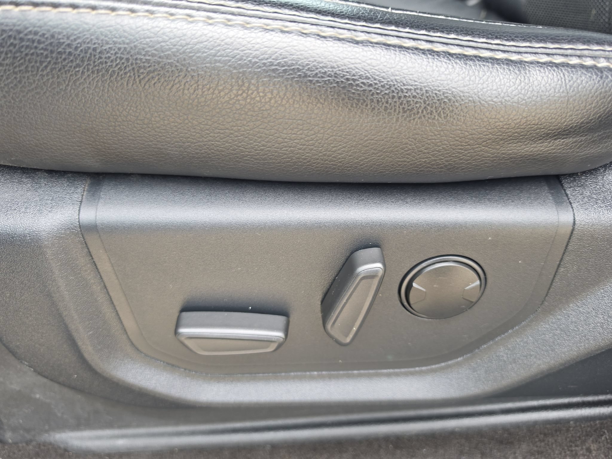 Used 2019 Ford F150 Lariat AWD/4WD image 11