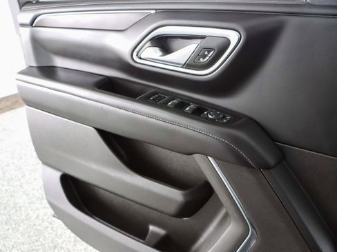 Used 2023 Chevrolet Suburban LT image 24