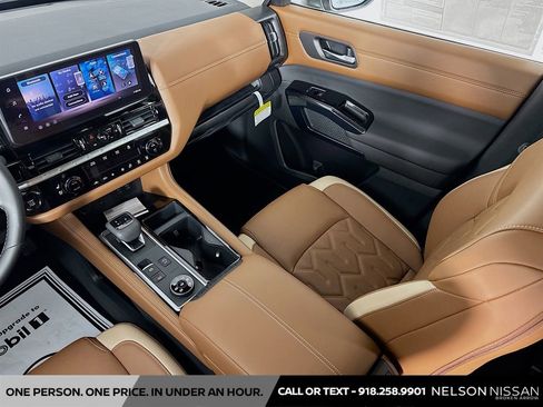 New 2026 Nissan Pathfinder Platinum image 24