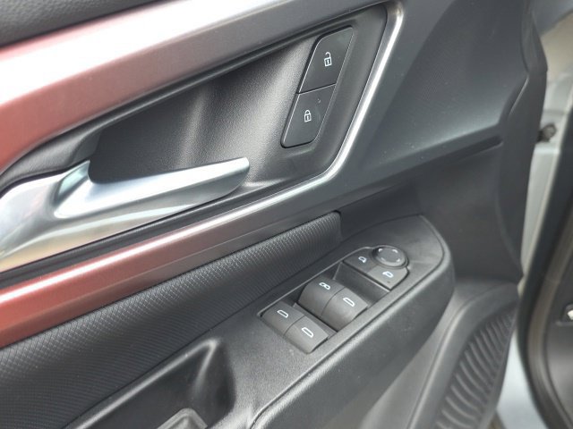 Certified 2024 Chevrolet Equinox EV RS AWD/4WD image 19