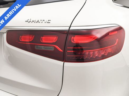 Used 2024 Mercedes-Benz GLS 450 4MATIC image 26