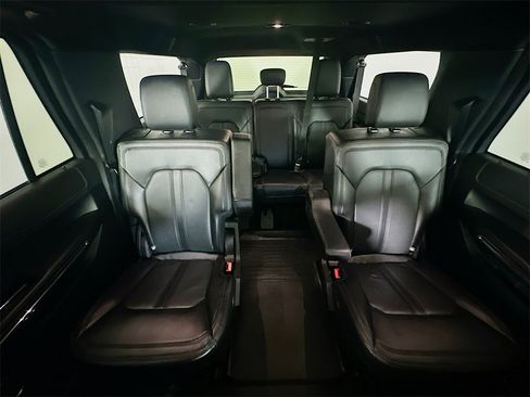Used 2021 Ford Expedition Max Limited image 13