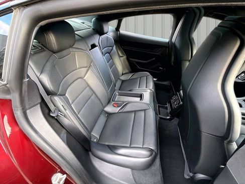 Used 2021 Porsche Taycan 4S image 25