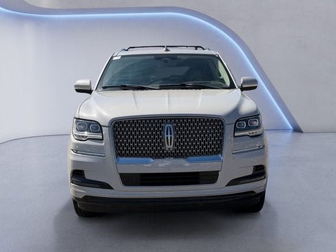 Used 2022 Lincoln Navigator Reserve AWD/4WD image 8