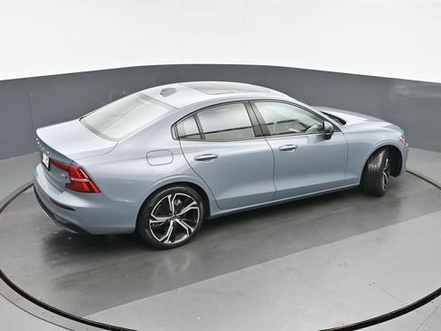 Used 2024 Volvo S60 B5 Core AWD/4WD image 36