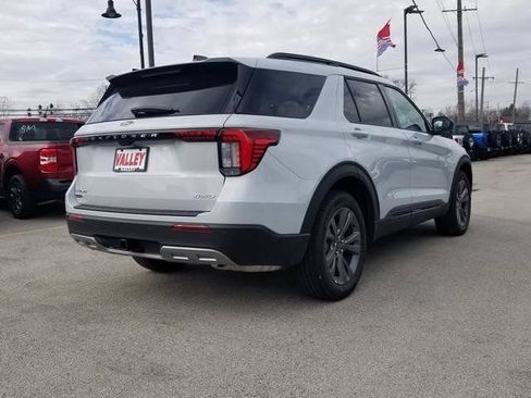 New 2026 Ford Explorer Active w/ Active Comfort Package AWD/4WD image 4