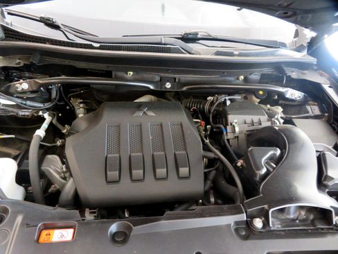 Used 2020 Mitsubishi Eclipse Cross ES image 40