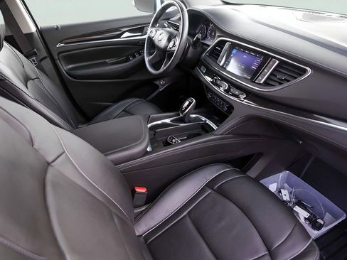 Used 2021 Buick Enclave Avenir w/ Avenir Technology Package image 33