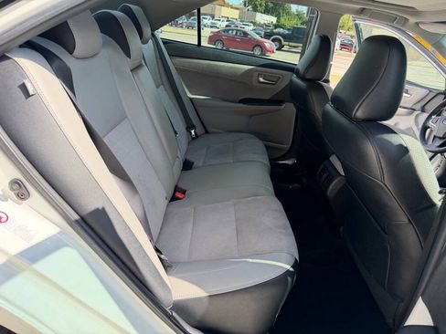 Used 2017 Toyota Camry XSE w/ Moonroof Package FWD image 13