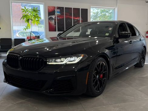 Used 2023 BMW 540i w/ M Sport Package RWD image 3