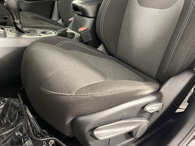 Used 2019 Jeep Cherokee Latitude w/ Popular Appearance Group AWD/4WD image 15