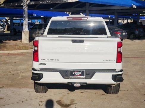 Used 2023 Chevrolet Silverado 1500 Custom image 14
