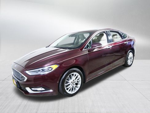 Used 2017 Ford Fusion Platinum AWD/4WD image 3
