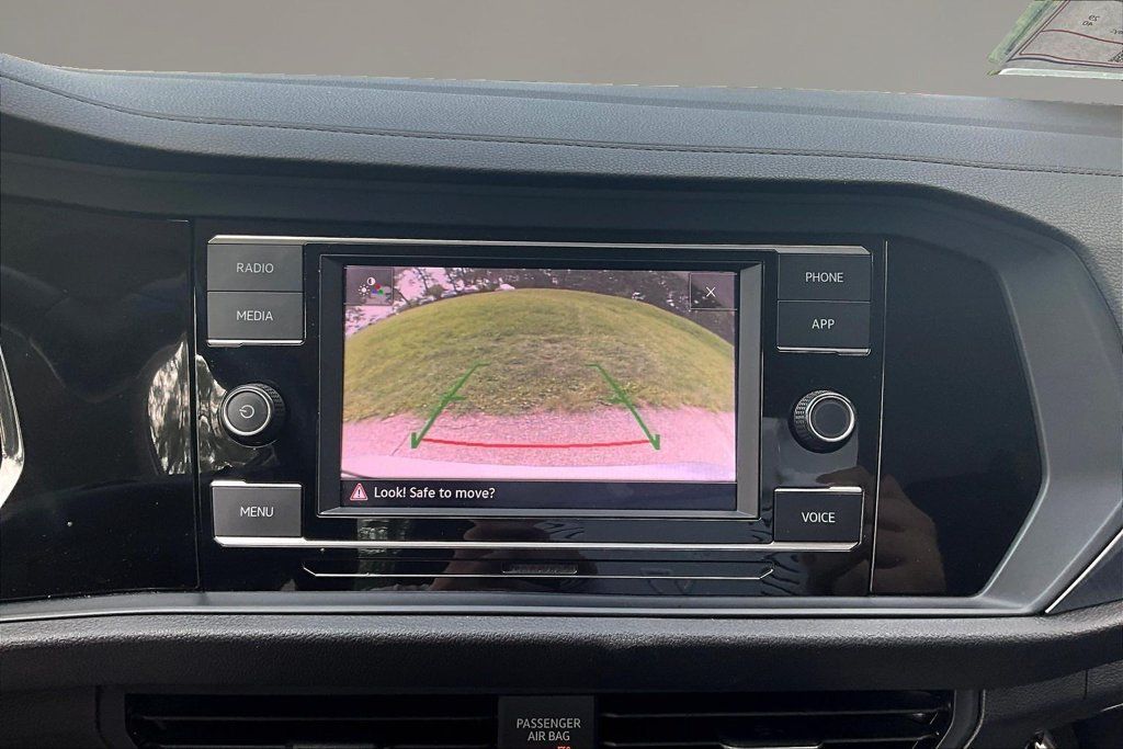 Used 2024 Volkswagen Jetta SE FWD image 13