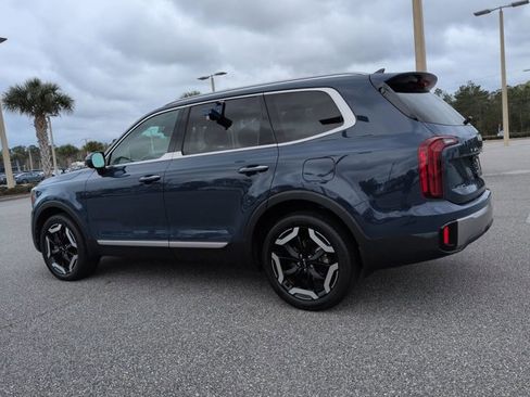 Used 2025 Kia Telluride S image 7