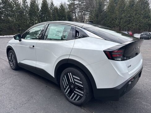New 2026 Nissan Leaf SV+ w/ Floor Mat Package (SV+) FWD image 6