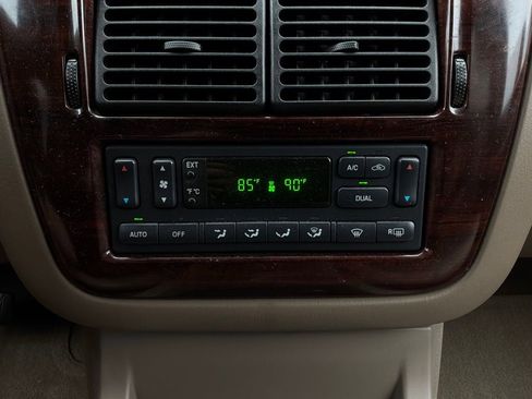 Used 2004 Ford Explorer Limited image 27