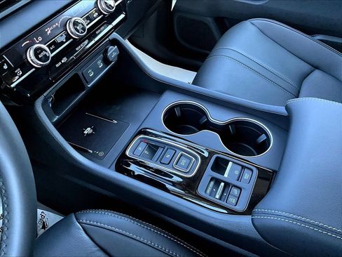 New 2026 Honda Pilot Touring image 21