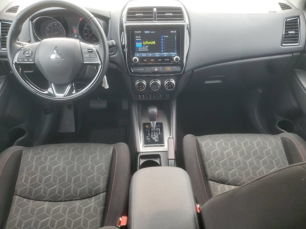 Used 2025 Mitsubishi Outlander Sport LE AWD/4WD image 22