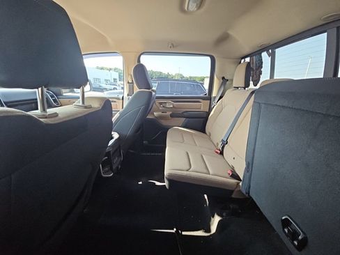 Used 2021 RAM 1500 Big Horn AWD/4WD image 9