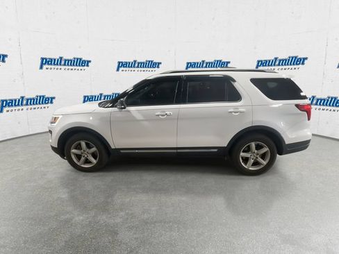 Used 2019 Ford Explorer XLT w/ Equipment Group 202A FWD image 7