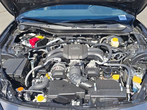 Used 2025 Toyota GR86 Premium w/ ALL Weather Mat Package (TMS) RWD image 9