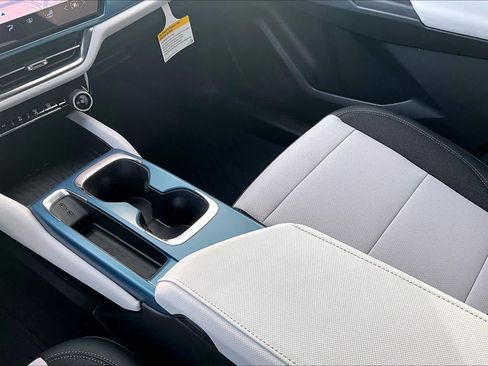 New 2026 Chevrolet Equinox EV LT w/ LPO, All-Weather Mat Package AWD/4WD image 8